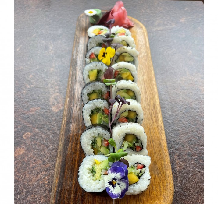 <h6 class='prettyPhoto-title'>Vegetarian sushi combo (16 pieces)</h6>