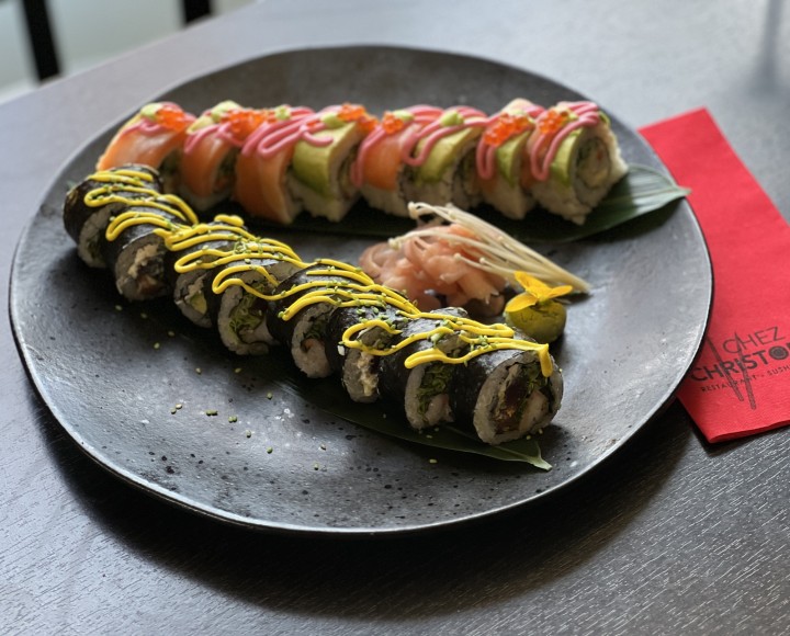 <h6 class='prettyPhoto-title'>Tasting platter of California and special Maki</h6>