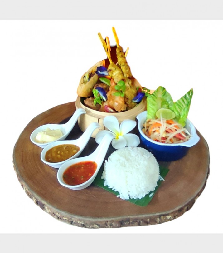 <h3 class='prettyPhoto-title'>Ze mix thai board</h3><br/>Green papaya salad /chicken satay/ prawns  tempura/ fish friters/ prawns crackers/spring rolls/ steam rice