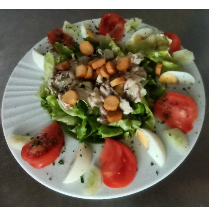 <h6 class='prettyPhoto-title'>Large Vosges salad</h6>