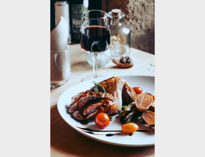 <h6 class='prettyPhoto-title'>Grilled duck breast (300g)</h6>