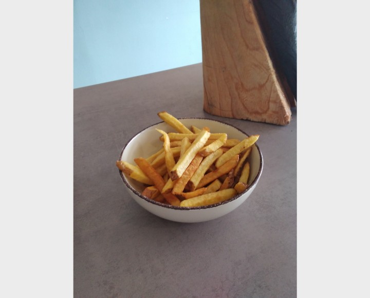 <h6 class='prettyPhoto-title'>PLATE OF FRESH FRIES</h6>