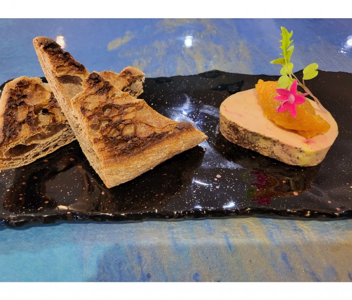 <h6 class='prettyPhoto-title'>Pica of duck foie gras</h6>