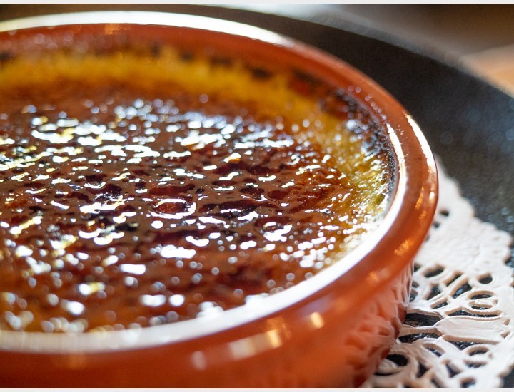 <h6 class='prettyPhoto-title'>Creme brulee with Genepy</h6>