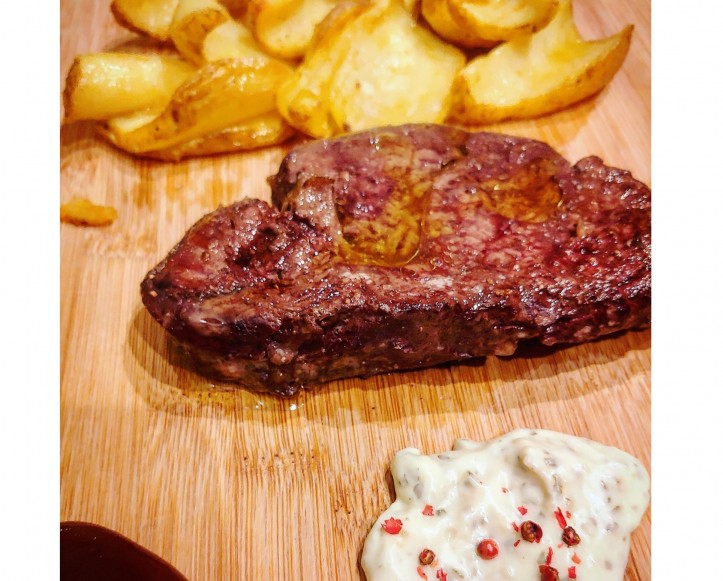 <h6 class='prettyPhoto-title'>* Extra Prussian Beef Fillet 260/80 gr.</h6>