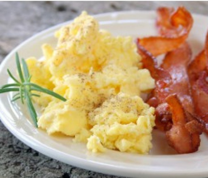 <h6 class='prettyPhoto-title'>Eggs with bacon</h6>