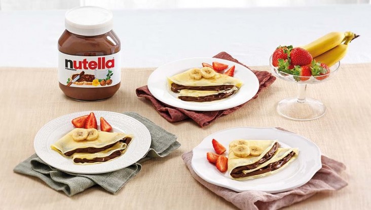 <h6 class='prettyPhoto-title'>Crêpe with Nutella</h6>