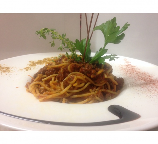 <h3 class='prettyPhoto-title'>Spaghetti Bolognaise</h3><br/>