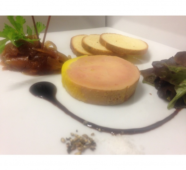 <h3 class='prettyPhoto-title'>Foie gras with duck</h3><br/>Onion jam with citrus zests and peach cream