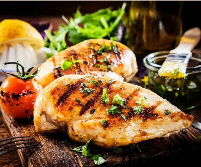 <h6 class='prettyPhoto-title'>18. Grilled Chicken Fillet</h6>