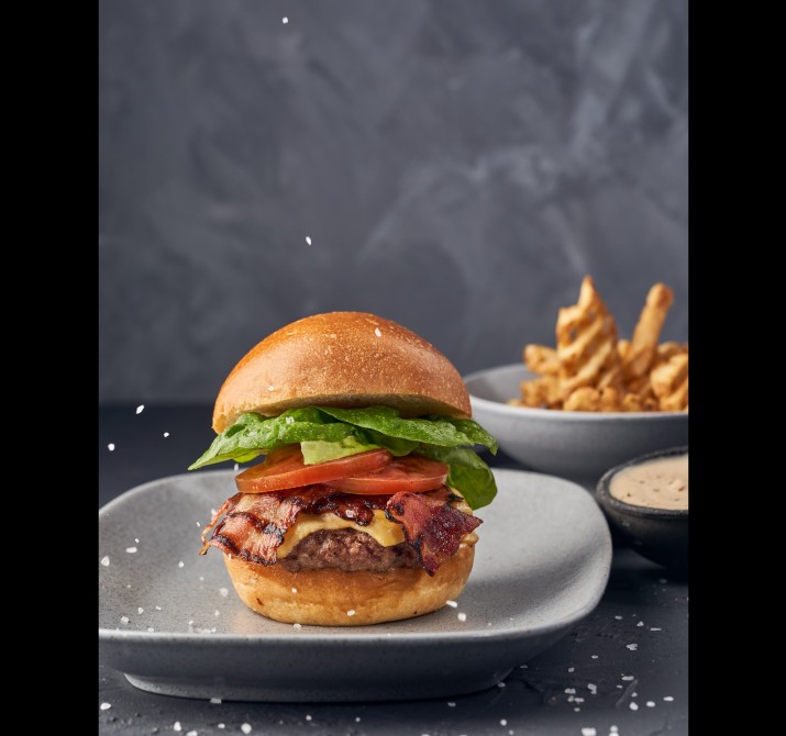 <h6 class='prettyPhoto-title'>Certified Angus Beef Burger</h6>