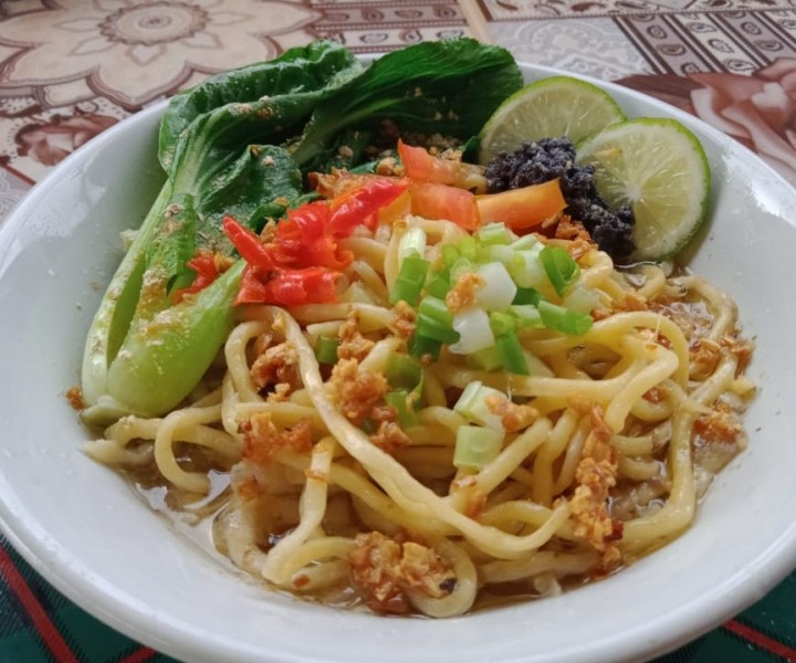 <h6 class='prettyPhoto-title'>Mie gosong kuah seafood</h6>