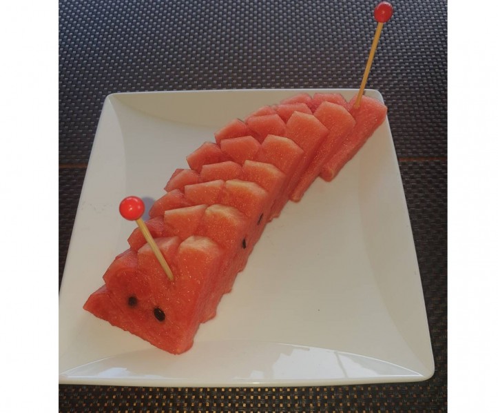 <h6 class='prettyPhoto-title'>Fruit plate (watermelon)</h6>