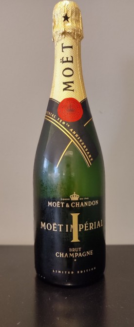 <h6 class='prettyPhoto-title'>Champagne Moët & Chandon Imperial</h6>