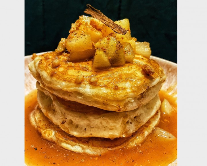 <h6 class='prettyPhoto-title'>Salted Butter Caramel Pears Fluffy Pancakes</h6>