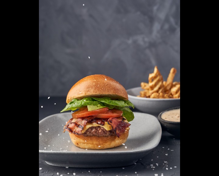 <h6 class='prettyPhoto-title'>Angus Beef Certificate Burger</h6>