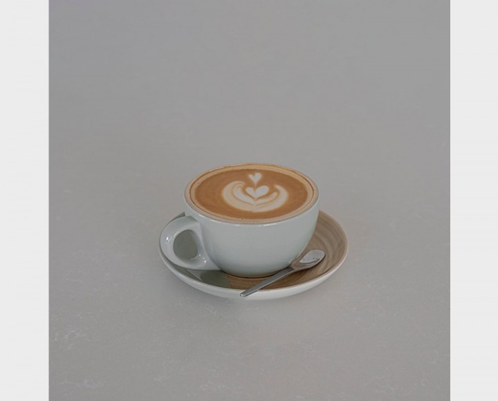 <h6 class='prettyPhoto-title'>Saffron latte </h6>
