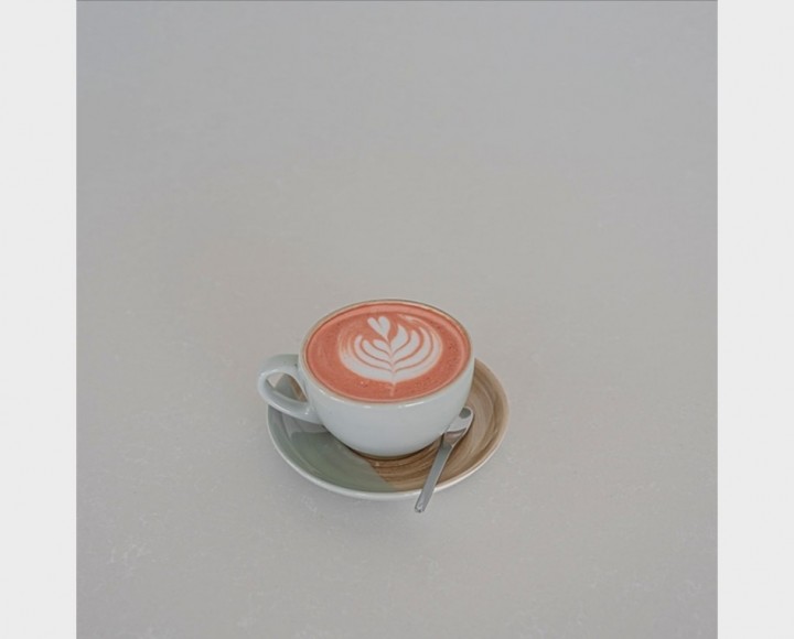 <h6 class='prettyPhoto-title'>Red velvet latte </h6>