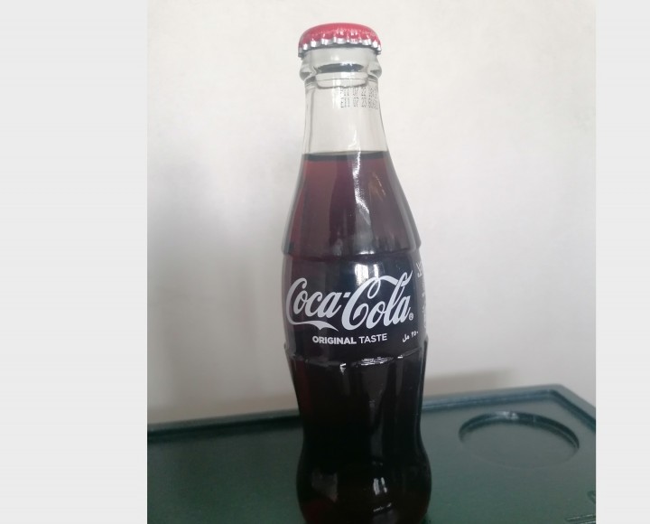 <h6 class='prettyPhoto-title'>Coca-Cola </h6>