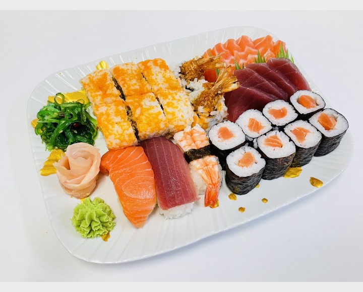 <h6 class='prettyPhoto-title'>MA12 - Assortment Sushi A12</h6>
