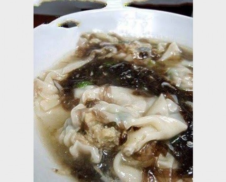 <h6 class='prettyPhoto-title'>Prawns and Seaweed Soup</h6>