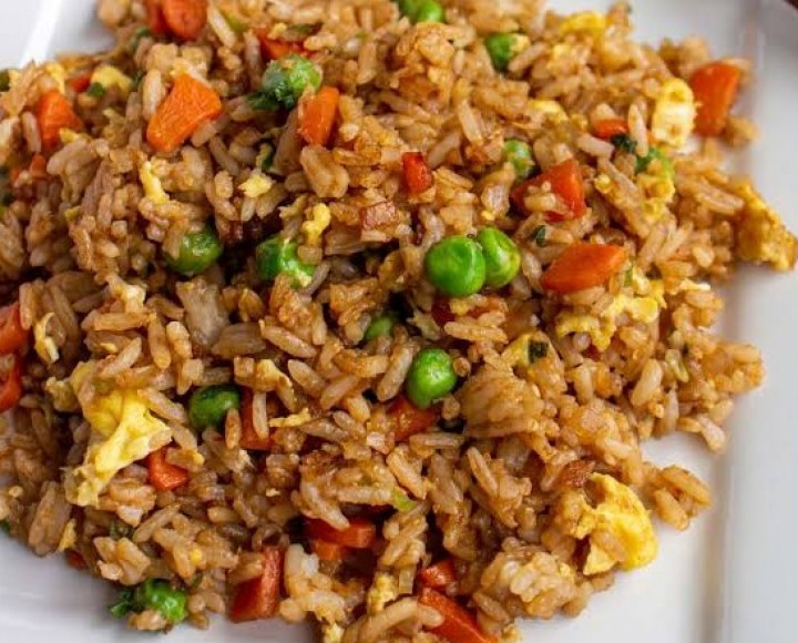 <h6 class='prettyPhoto-title'>Vegetable Fried Rice </h6>