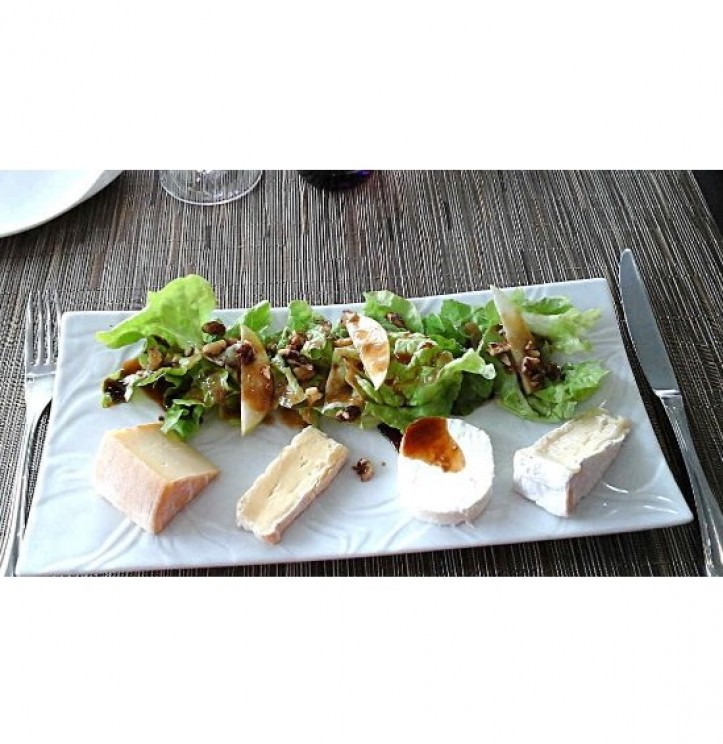 <h6 class='prettyPhoto-title'>TRAY / SALAD PLATE</h6>