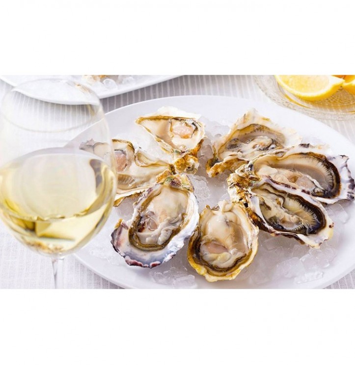 <h6 class='prettyPhoto-title'>6 OYSTER + 1 GLASS OF WINE</h6>