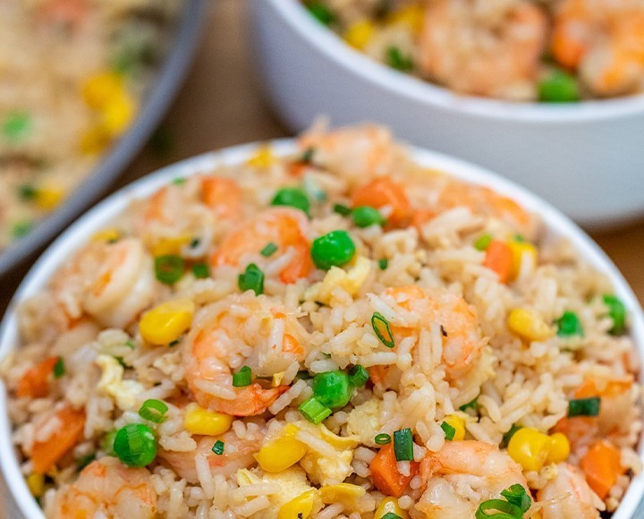 <h6 class='prettyPhoto-title'>Egg Fried Rice with Chicken & Prawn</h6>