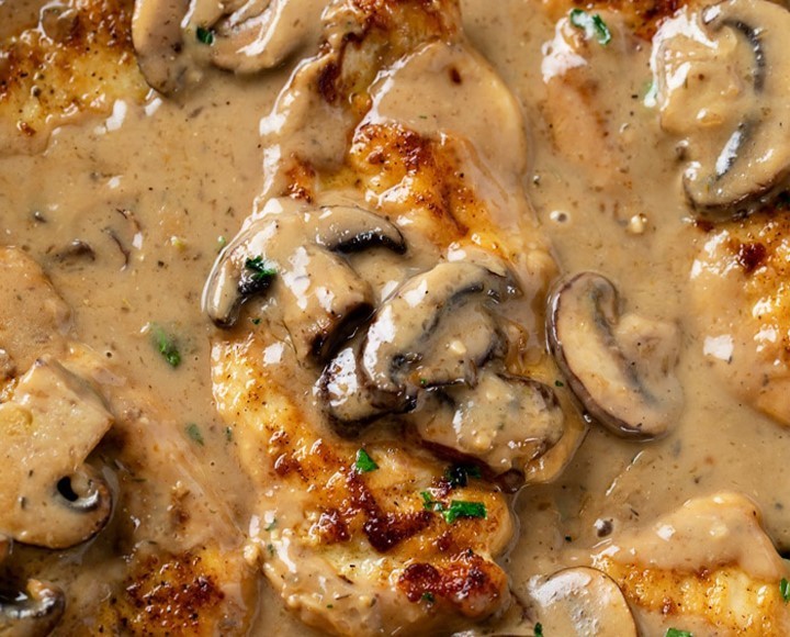 <h6 class='prettyPhoto-title'>Chicken with Mushroom & Ginger</h6>