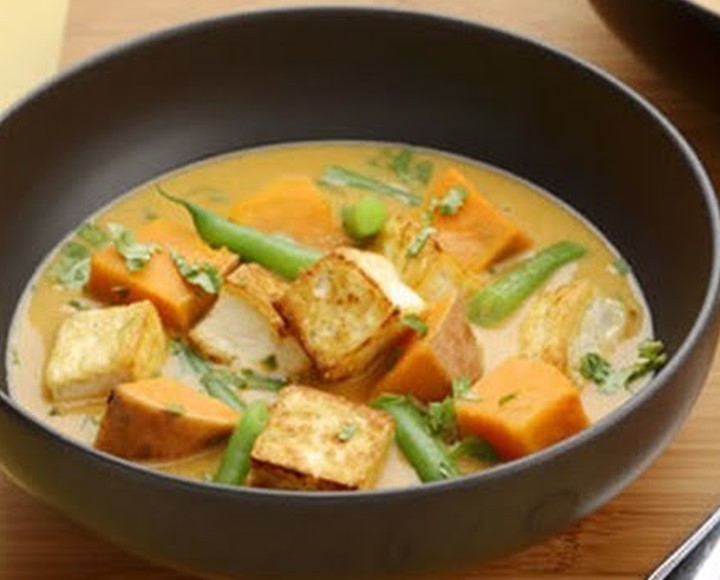 <h6 class='prettyPhoto-title'>Fish Red Curry</h6>