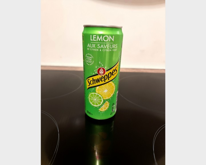 <h6 class='prettyPhoto-title'>Schweppes Lemon</h6>