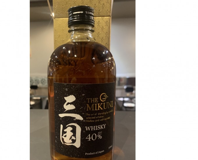 <h6 class='prettyPhoto-title'>Whisky japonais THE MIKUNI 40% (4cl)</h6>