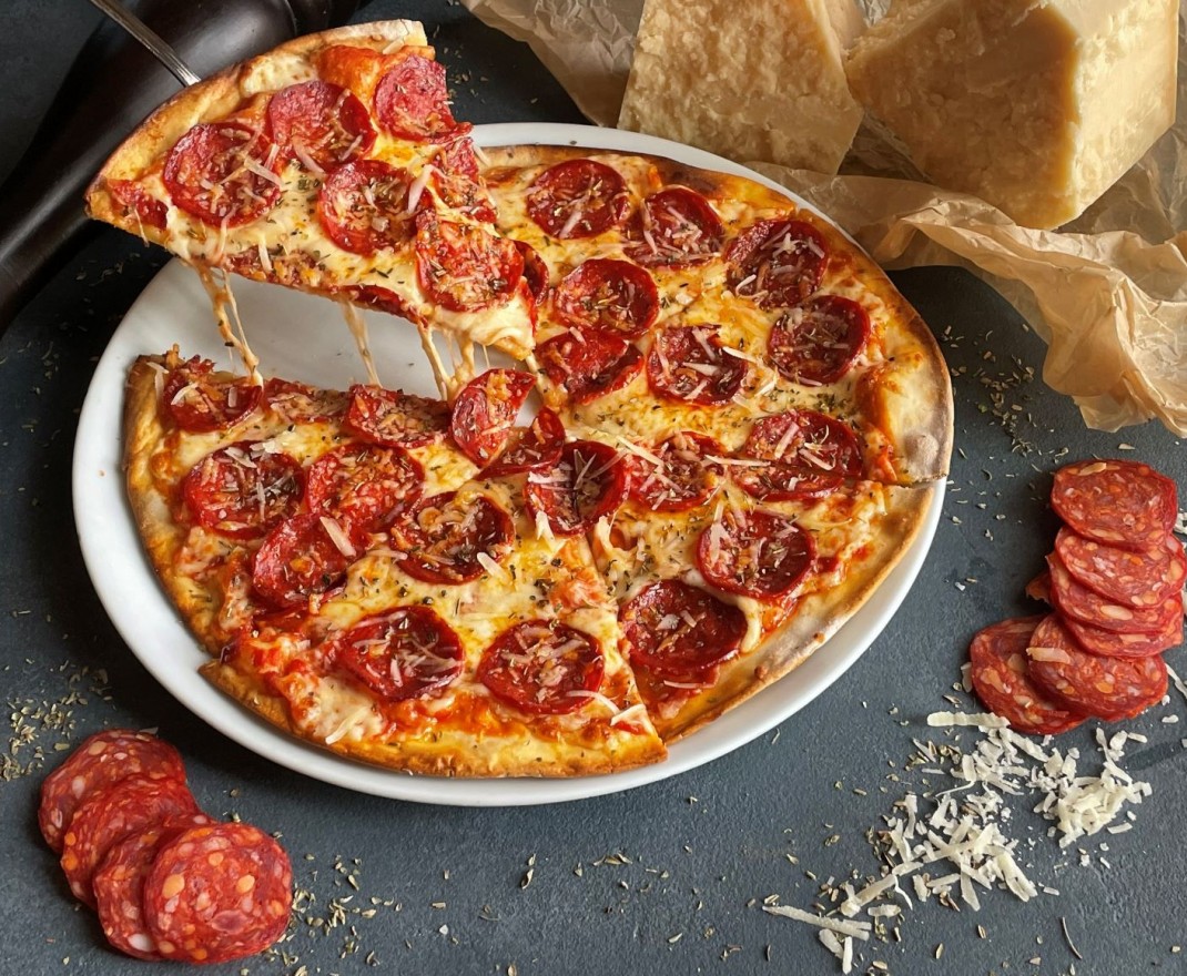 <h6 class='prettyPhoto-title'>“PEPPERONI” WITH PEPPERONI SALAMI</h6>