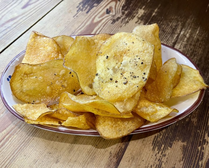 <h6 class='prettyPhoto-title'>Lime and Black Pepper Potato Chips</h6>