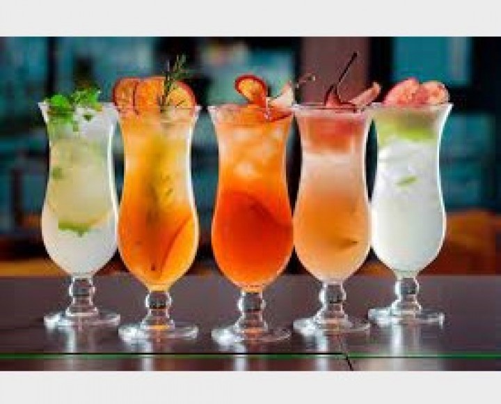 <h6 class='prettyPhoto-title'>Cocktail tasting</h6>