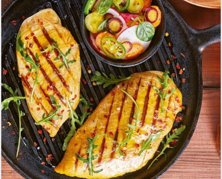 <h6 class='prettyPhoto-title'>Grilled chicken breast</h6>