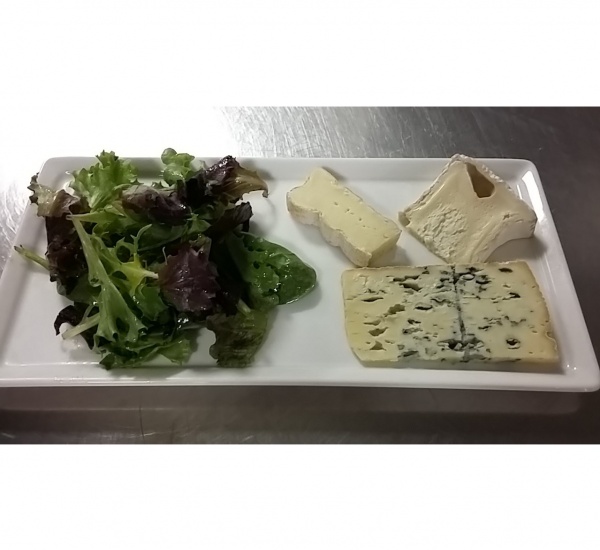 <h6 class='prettyPhoto-title'>Plate of 3 cheeses</h6>