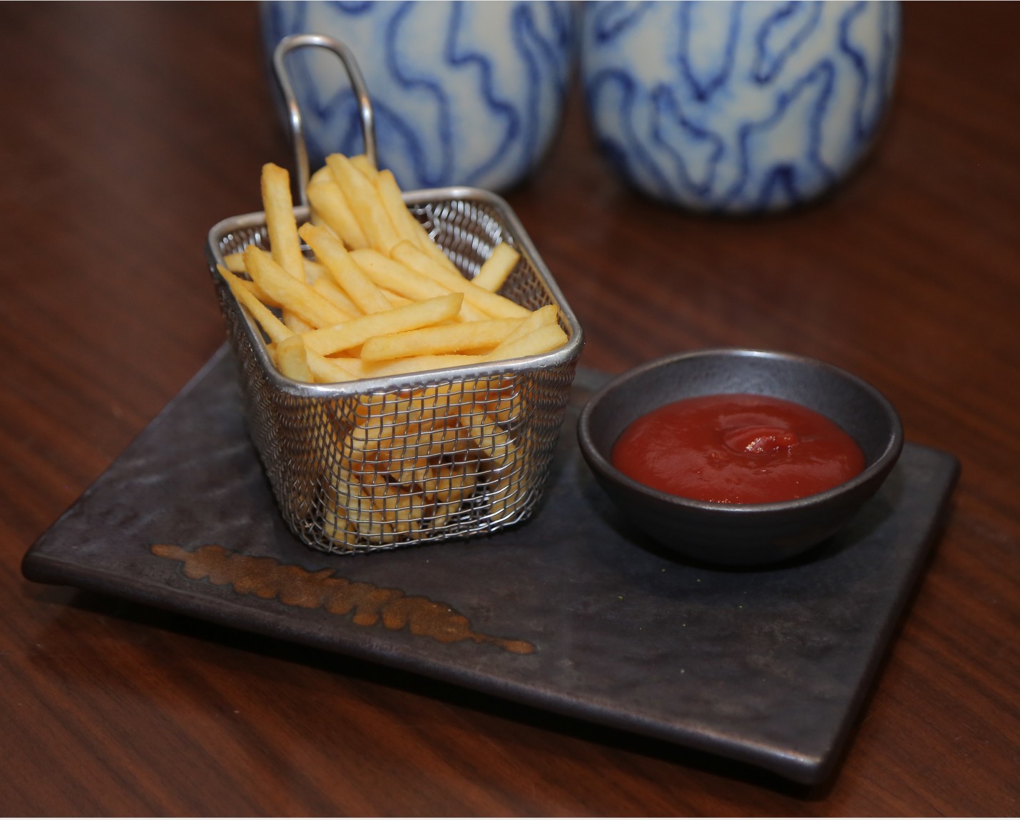 <h6 class='prettyPhoto-title'>FRENCH FRIES</h6>