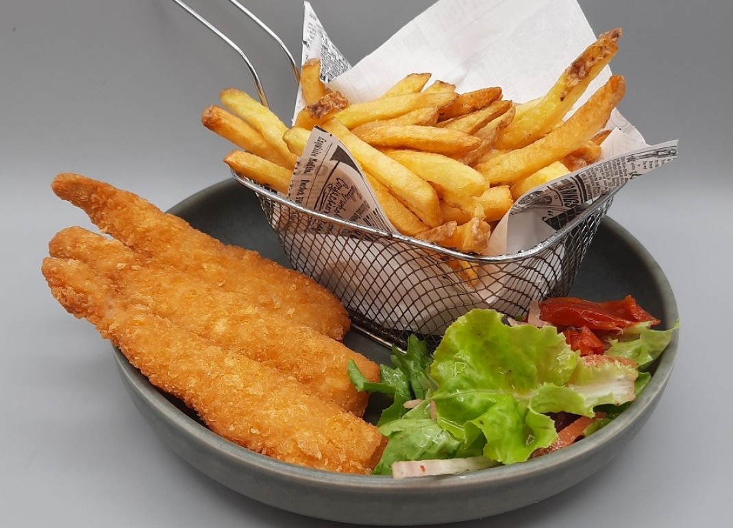 <h3 class='prettyPhoto-title'>Breaded fish fillets</h3><br/>Served with fries