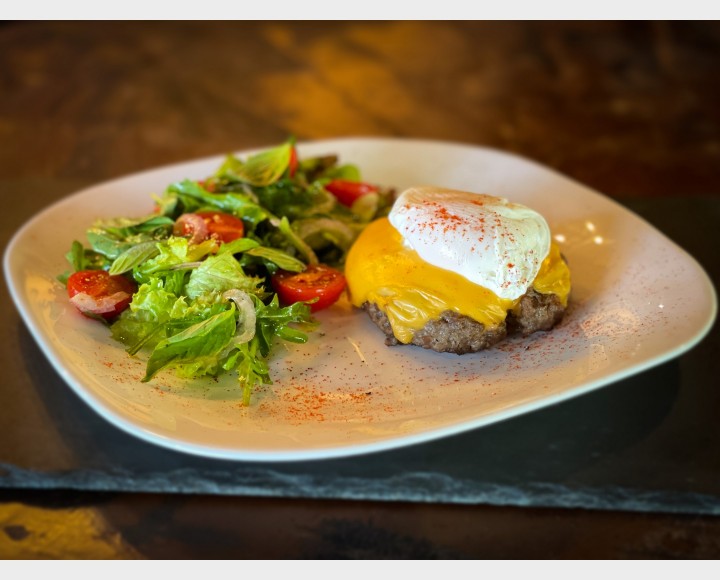 <h6 class='prettyPhoto-title'>BEEF STEAK WITH EGG</h6>