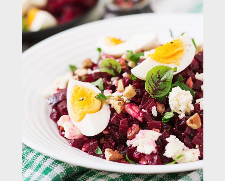 <h6 class='prettyPhoto-title'>Beet salad and boiled eggs</h6>
