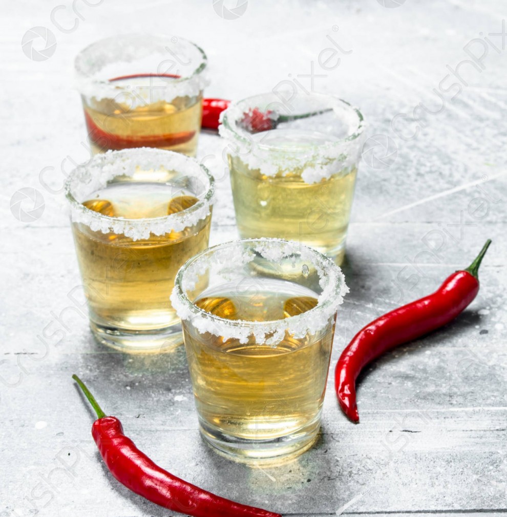<h6 class='prettyPhoto-title'>Tequila with chilli 2 cl</h6>