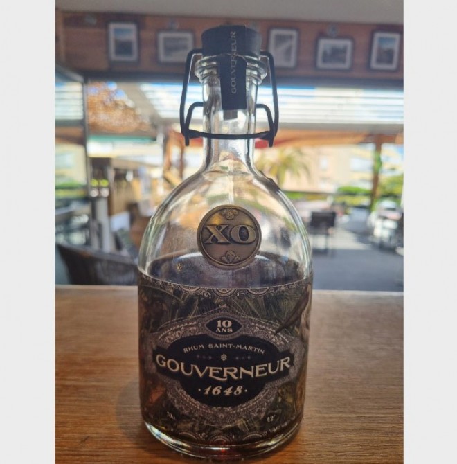 <h6 class='prettyPhoto-title'>RUM XO 10 years old St Martin GOUVERNEUR 42°</h6>