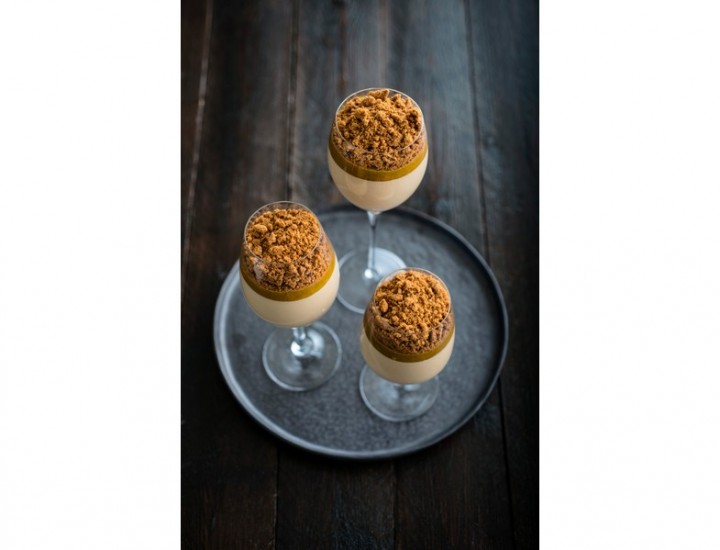 <h3 class='prettyPhoto-title'>Panna Cotta chocolate whipped speculoos</h3><br/>