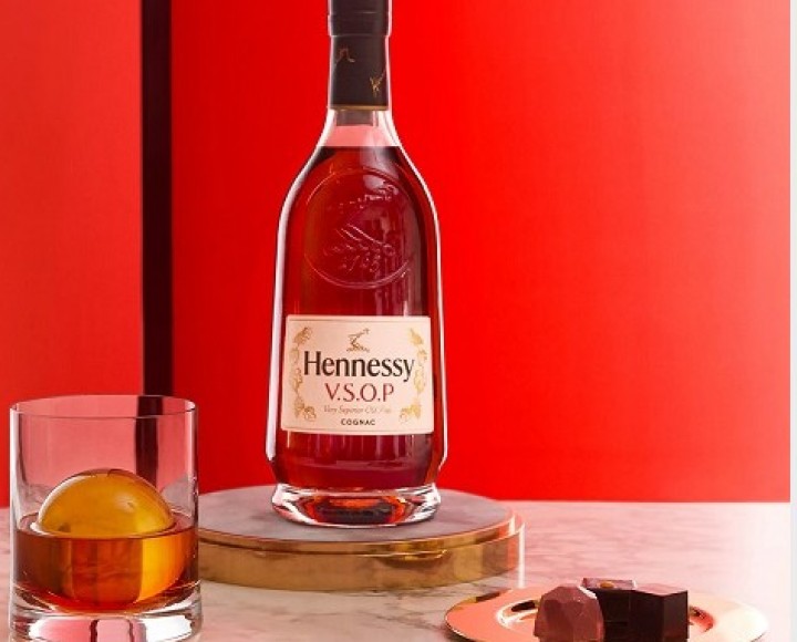 <h6 class='prettyPhoto-title'>HENNESSY OLD PALE</h6>