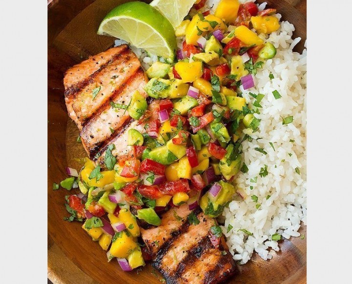 <h6 class='prettyPhoto-title'>Grilled Salmon with Mango Salsa</h6>