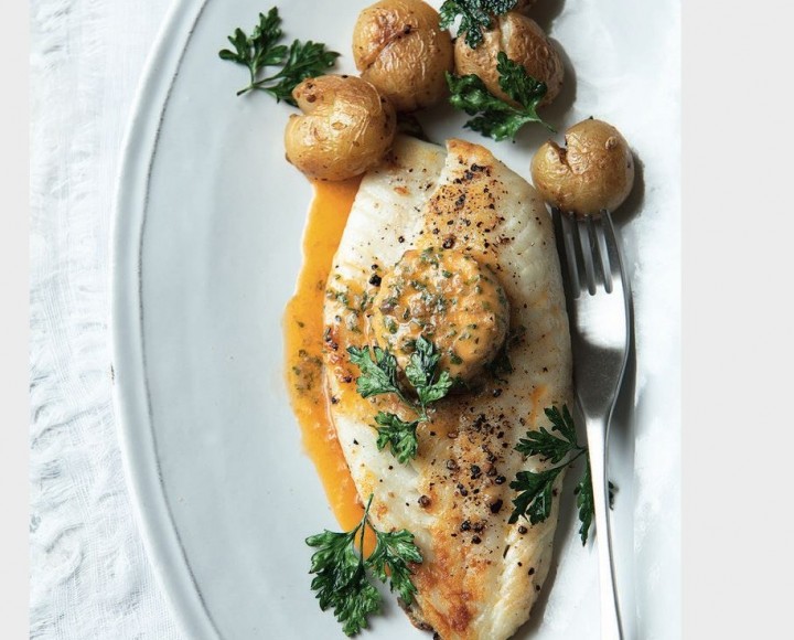 <h6 class='prettyPhoto-title'>Baramundi Fillet With Butter Sauce Coriander With Baby Potatoes</h6>