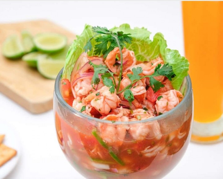 <h6 class='prettyPhoto-title'>Shrimp cocktail in its tradition</h6>