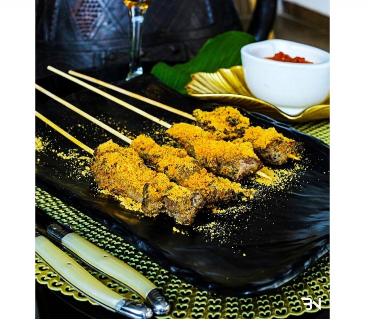 <h3 class='prettyPhoto-title'>TCHITCHINGA</h3><br/>Skewer of sheep with spices from Niger